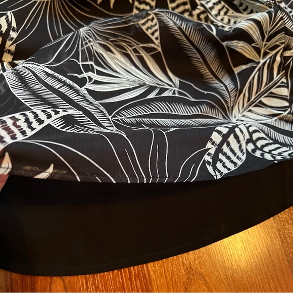 NWOT Banana Republic Tropical Camisole - size MEDIUM - Picture 10 of 10